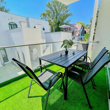 Villa Bauhaus Labi Garden Wellness Apartman Siofok Bagian luar foto