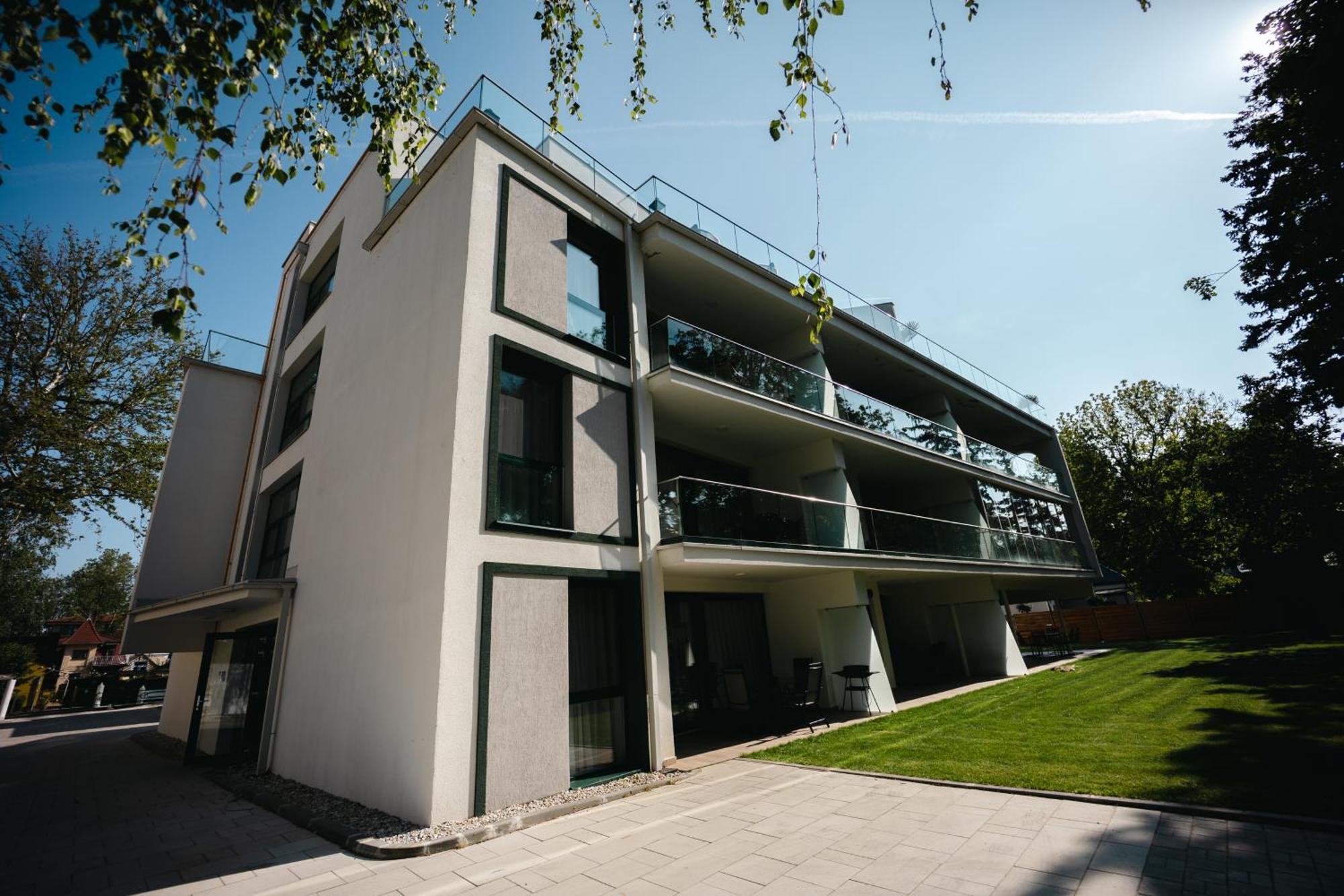 Villa Bauhaus Labi Garden Wellness Apartman Siofok Bagian luar foto