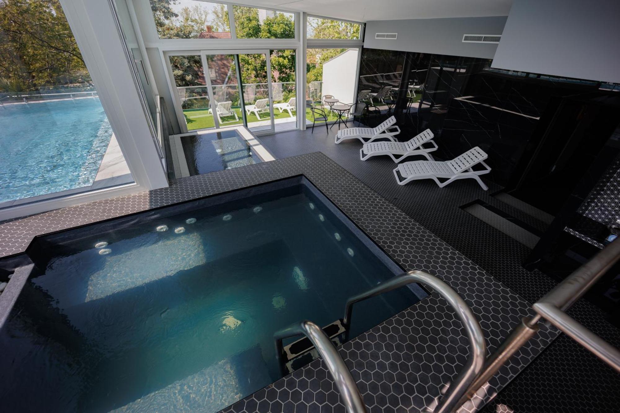 Villa Bauhaus Labi Garden Wellness Apartman Siofok Bagian luar foto