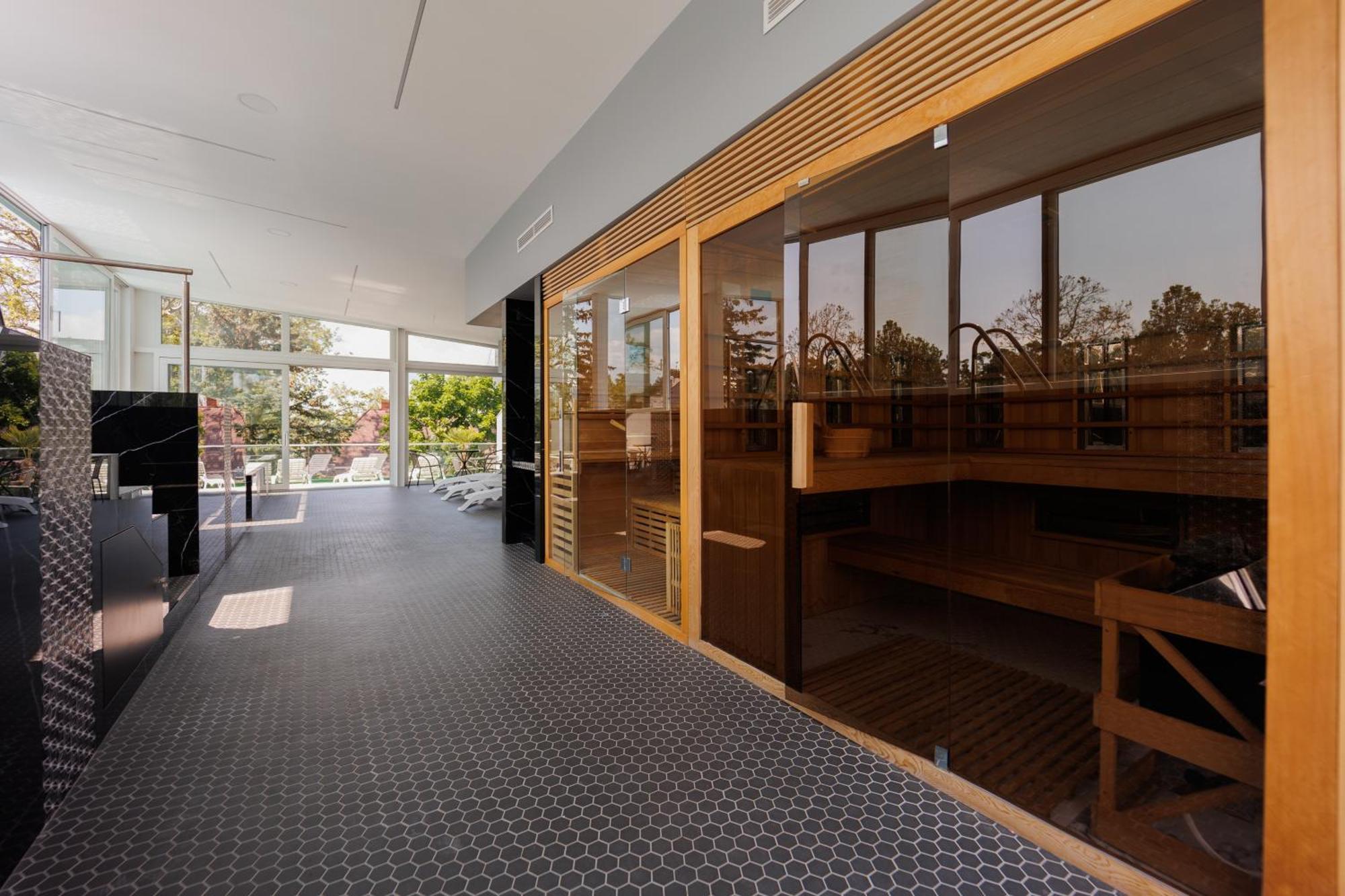 Villa Bauhaus Labi Garden Wellness Apartman Siofok Bagian luar foto